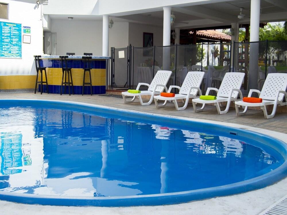 סנטה מרתה Hotel Edmar מראה חיצוני תמונה